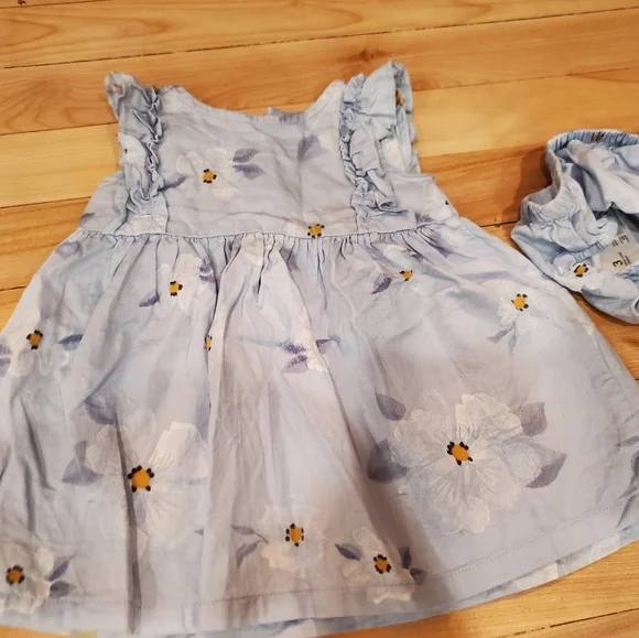 LAST CHANCE!**Lot of baby girls size 3 month dresses - Picture 3 of 10